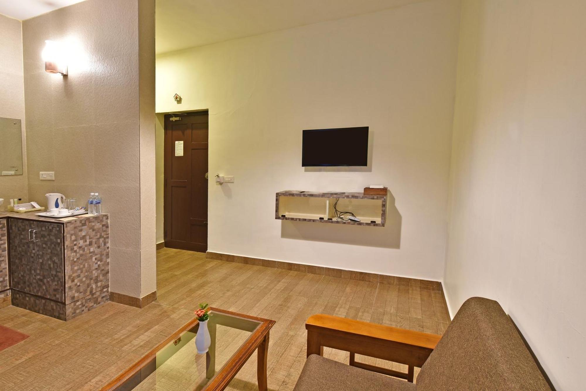 Poppys Olive De' Villa Auroville Bagian luar foto