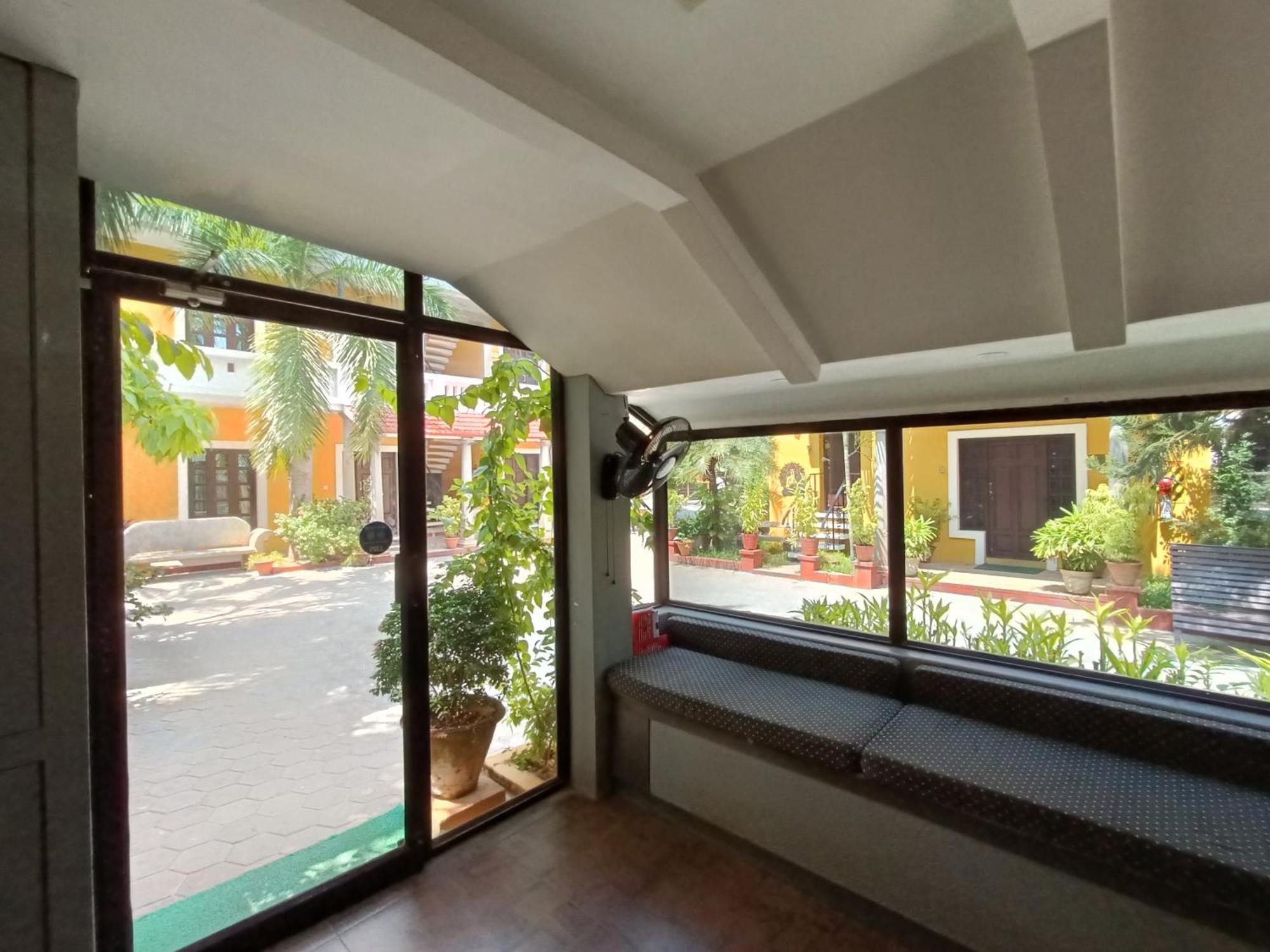 Poppys Olive De' Villa Auroville Bagian luar foto
