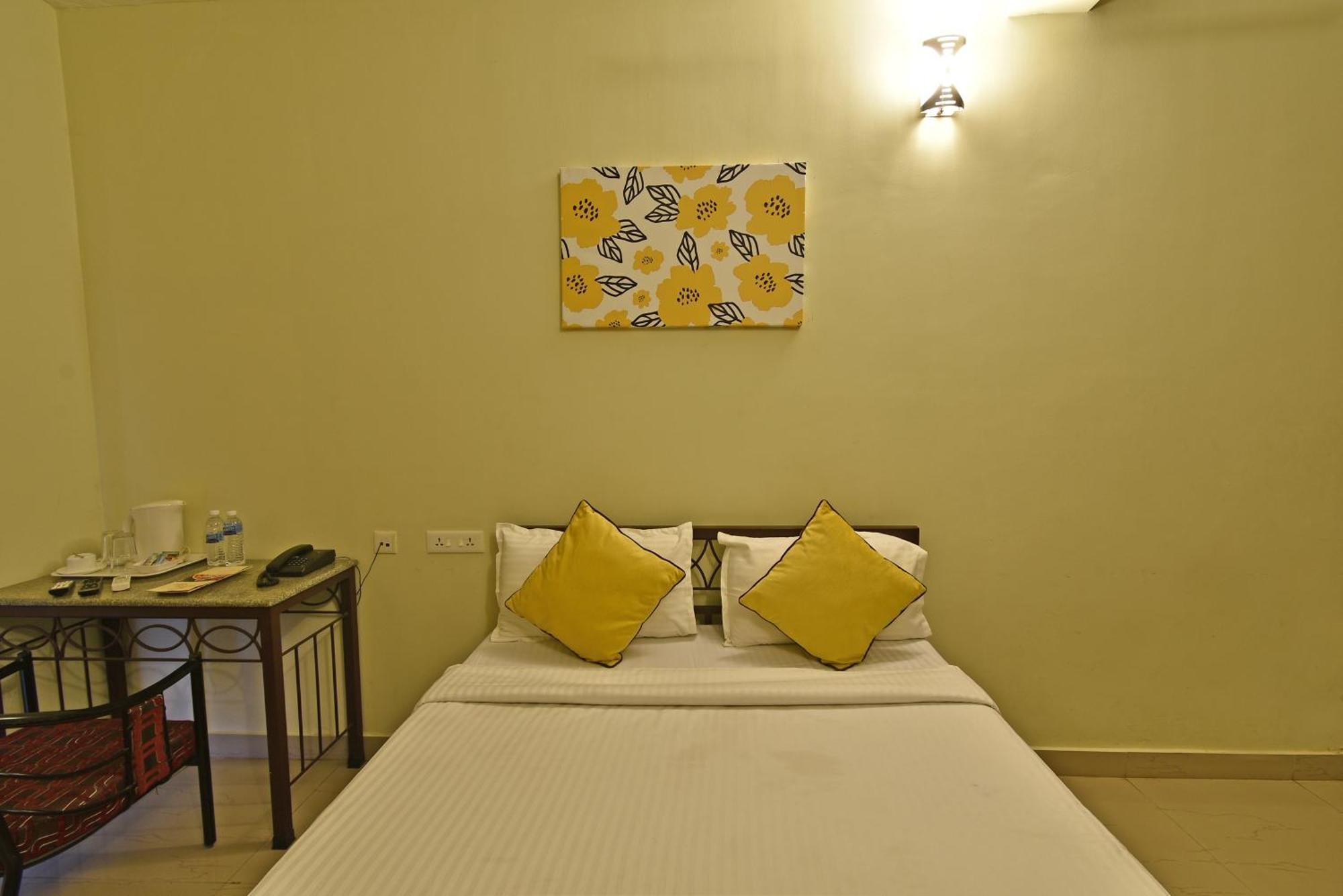 Poppys Olive De' Villa Auroville Bagian luar foto